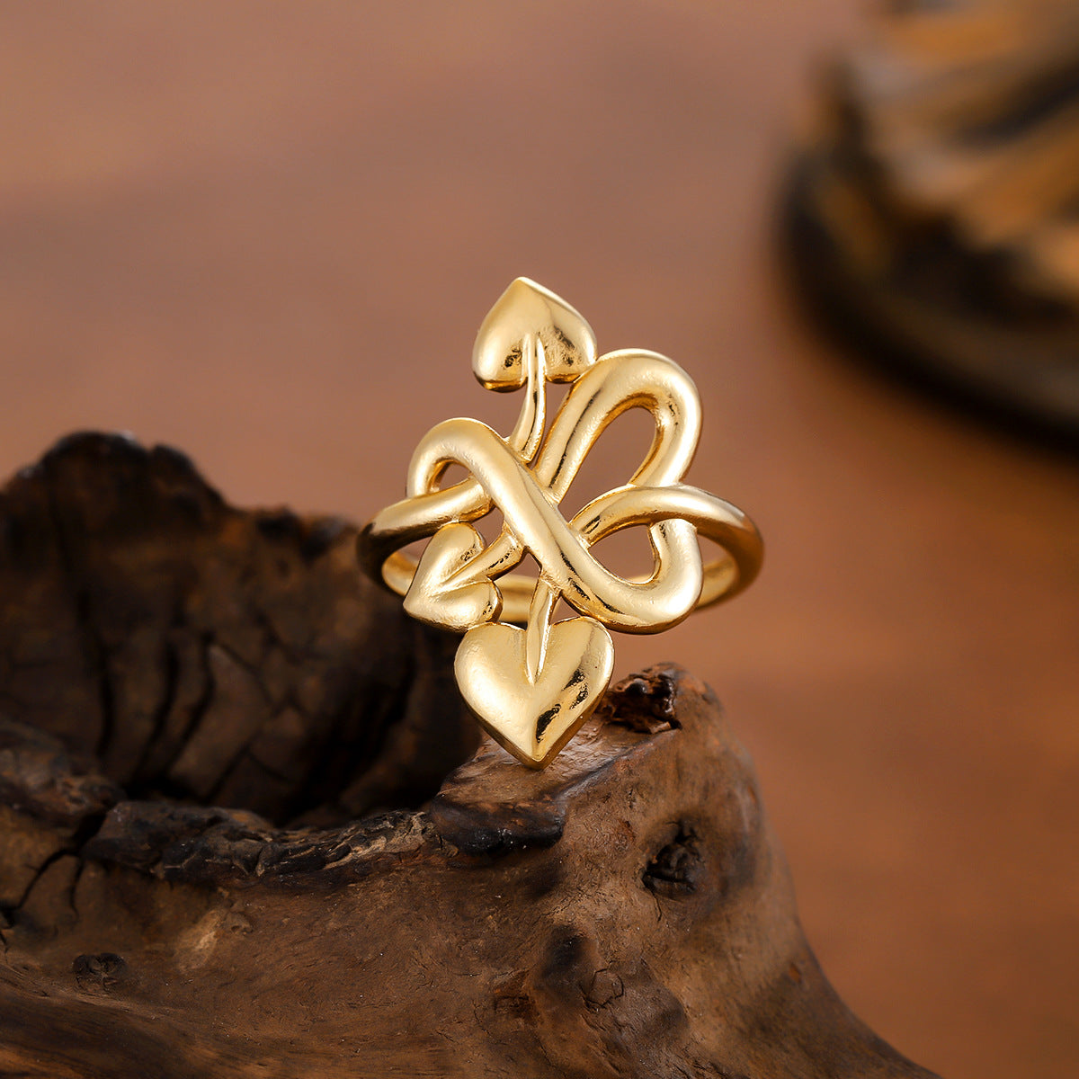 Fashionable High-end Irregularly Shaped Adjustable Ring